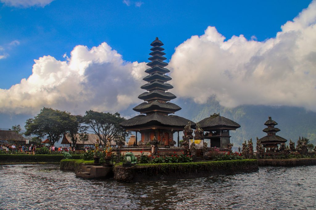 Bedugul Tour Bali. Bedugul Tour Itinerary. Ulun Danun Bratan Bali Indonesia